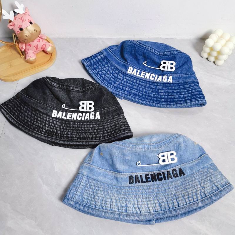 Balenciaga hat dx04